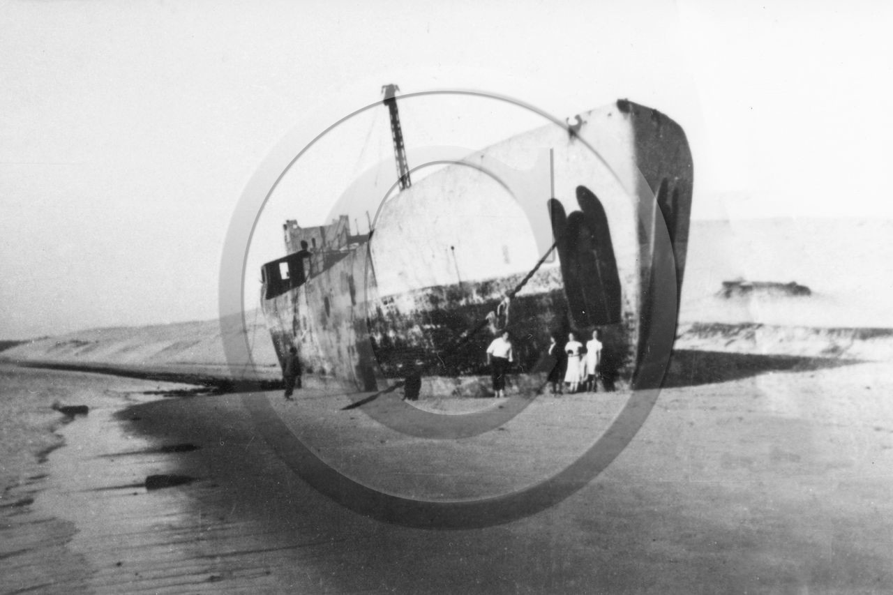 arc bateau en ciment .jpg