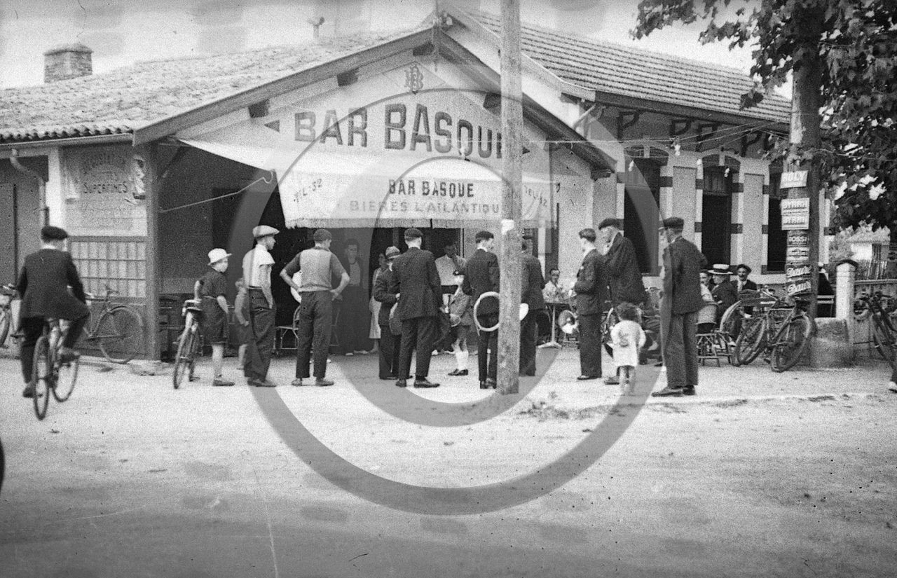arc bar basque a coté de la gare.jpg