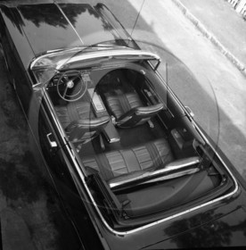 AU 479 Ford galaxie 500 xl cabriolet 1966 .jpg