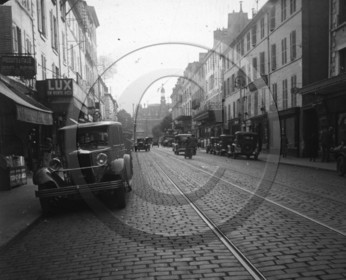 vi  1736 Versailles rue clemenceau  voiture unic dpt 78 .jpg