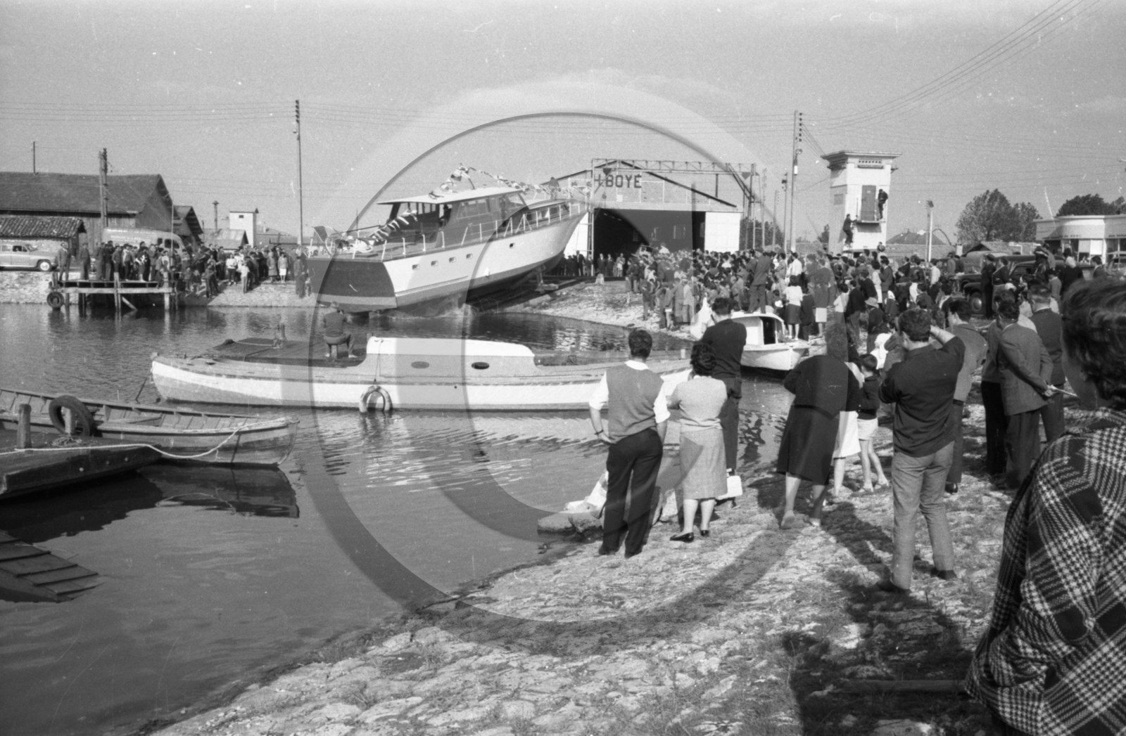 arc 2269 mise a l'eau chantier port de la Teste  Boyé 2 juin 1962 .jpg