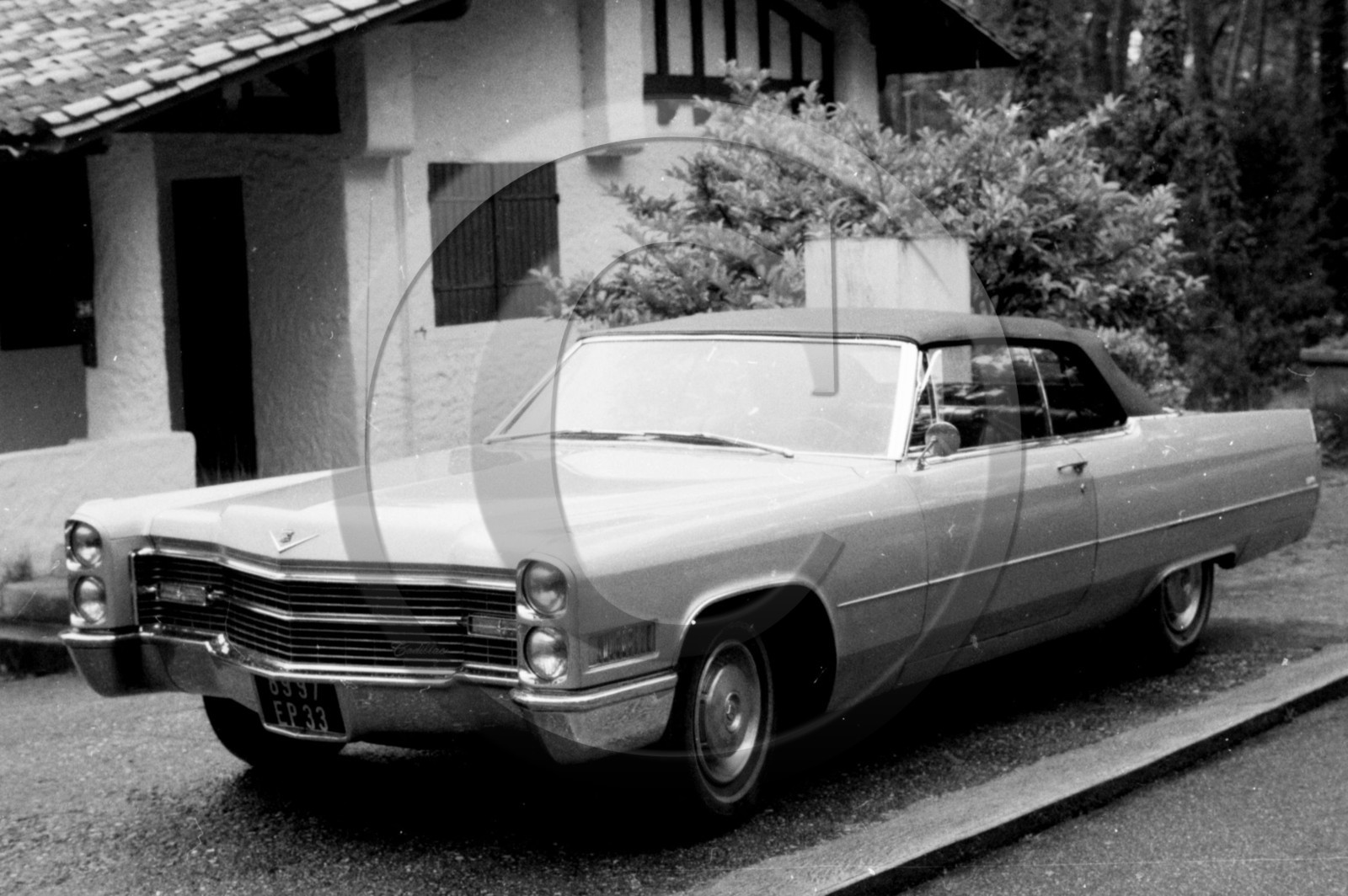 AU 174 Cadillac cabriolet fleetwood 1967 .jpg