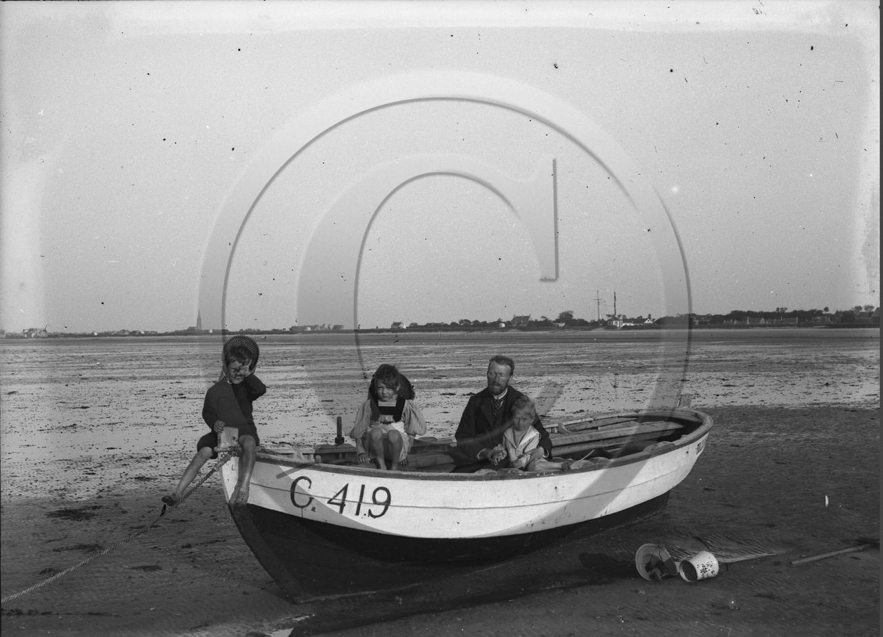 vi  1196 Asnelles Arromanches Port en Bessin dpt 14 .jpg