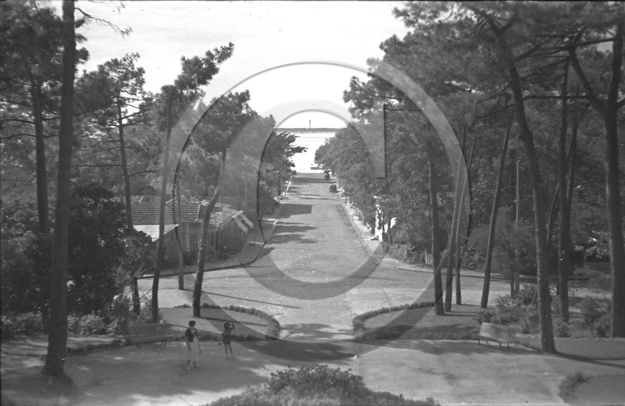 arc 4213   depuis  église Moulleau.jpg