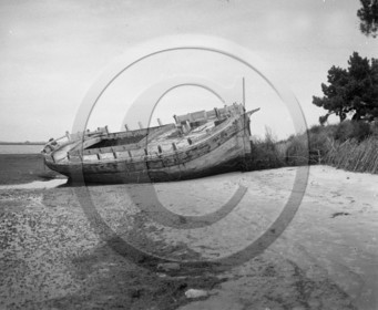 BA 1229 épave de gabarre.jpg