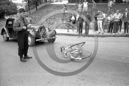 pochette 812  .3.jpg