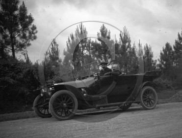 AU 2392 Peugeot .jpg