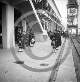 BA 902 paquebot Athenia l escale la musique ecossaise  le Verdon 1935 dpt 33.jpg