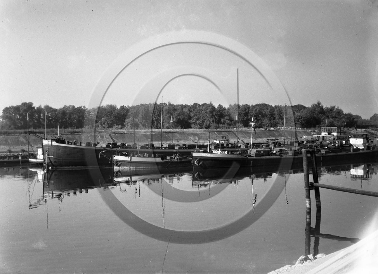 BA 1692 voies naviguables groupe peniches  Hernia Hispania Rotterdam.jpg