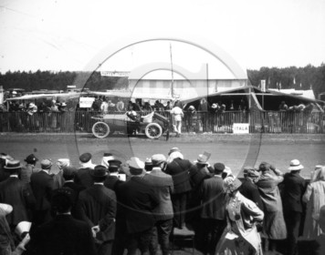 AUC 202 davant stand Itala  .jpg