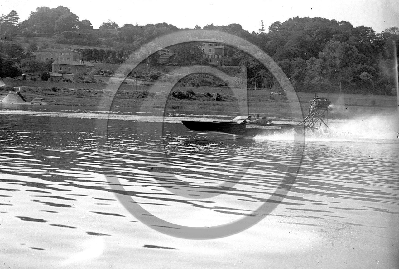 BA 1486 hydroglisseur Dumond Galvin autre modèle .jpg