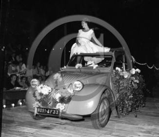 concours elegance apres guerre