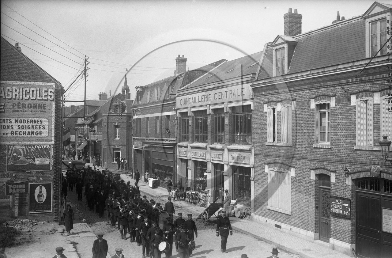 vi  877 Ham  rue du général Foy  dpt 80 .jpg