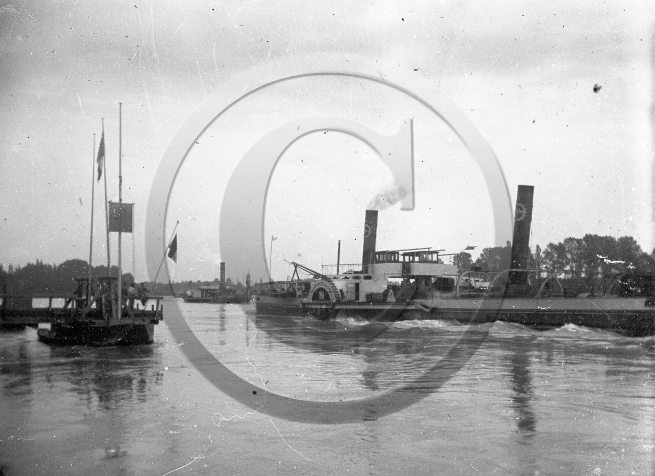 BA 1067   vapeur à aubes.jpg