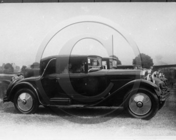 AU 1546 Peugeot carrosserie Gallé .jpg