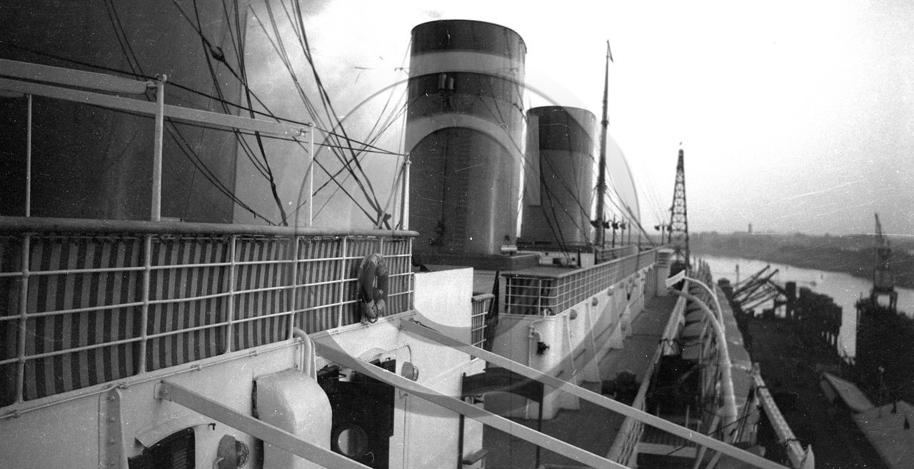 BA 1297 paquebot atlantique.jpg