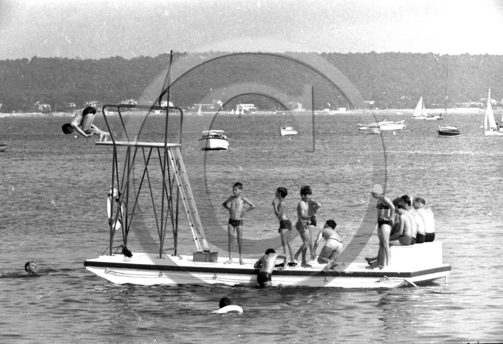 4 club de plage coté Ferret  8-7-67 .jpg