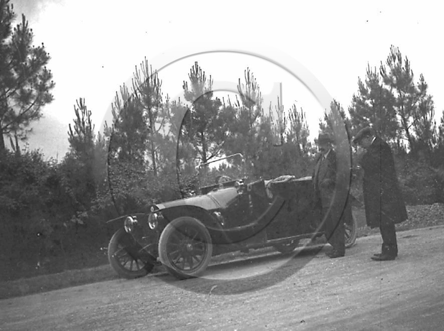 AU 2391 ancetre .jpg