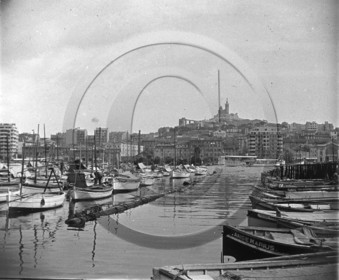 BA 126 Marseille le port dpt 13 .jpg