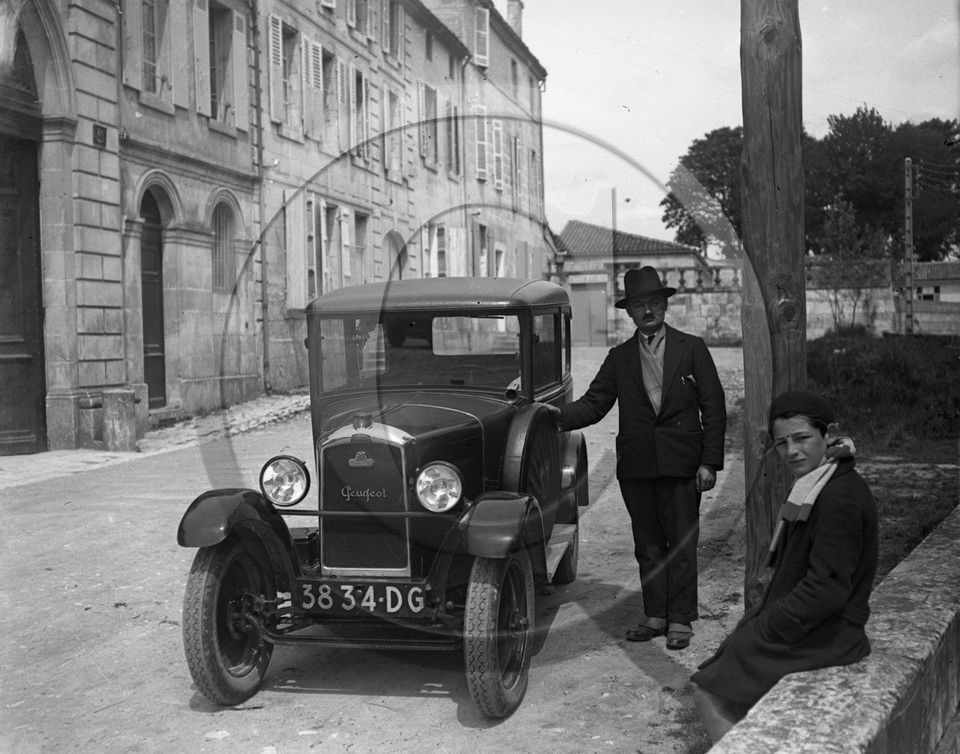 AU 2873 Peugeot 5cv .jpg