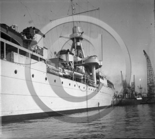 BX 458  le Dugay Trouin à Bordeaux .jpg