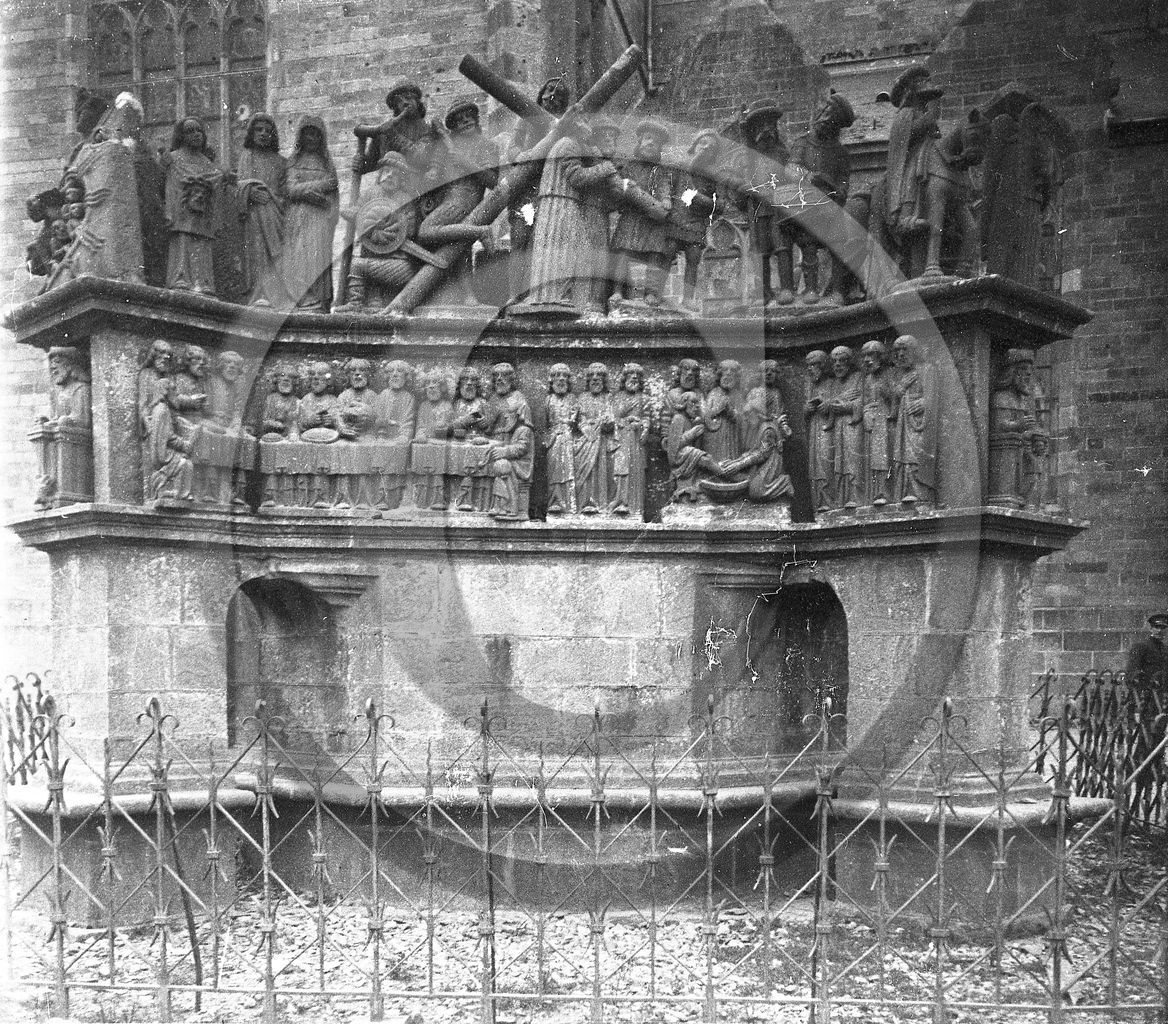 vi  2098 Plougastel Daoulas le calvaire  dpt 29.jpg