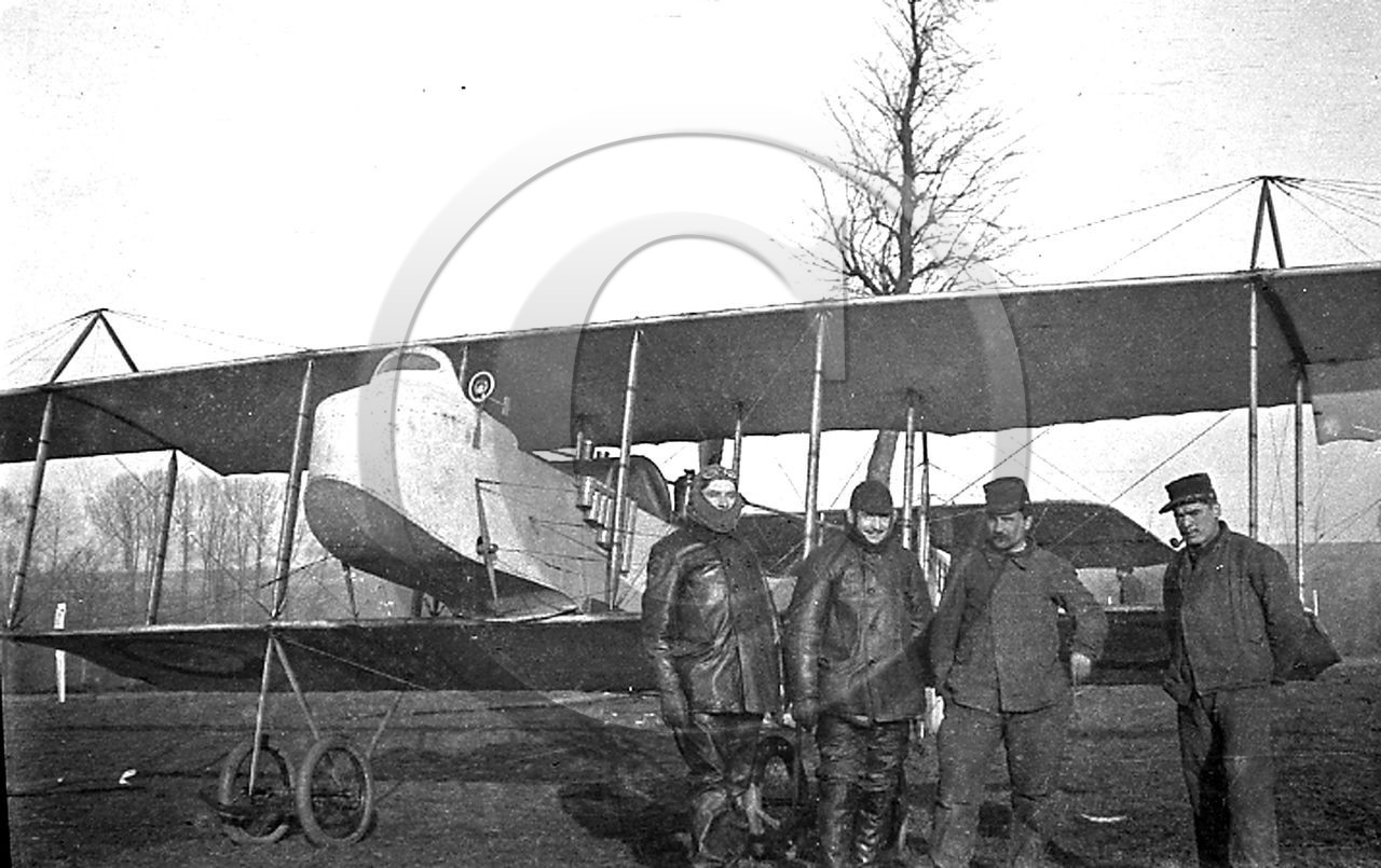 avi 104 farman serie 20 .jpg