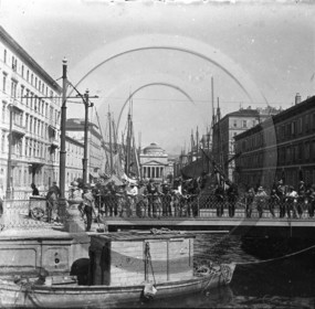 Trieste le grand canal  Italie  .jpg