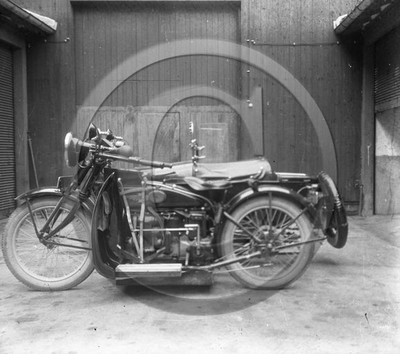 MOV 76  moto side  serie 72 a 77.jpg