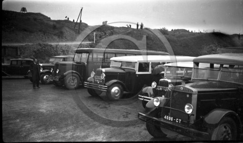 AUU 450 autocar Bernard Berliet et autres .jpg