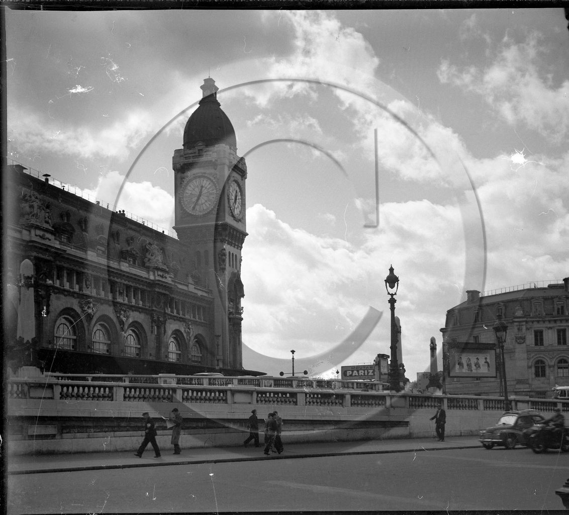 vi  2111 Parisgare de Lyon  horloge  dpt 75 .jpg