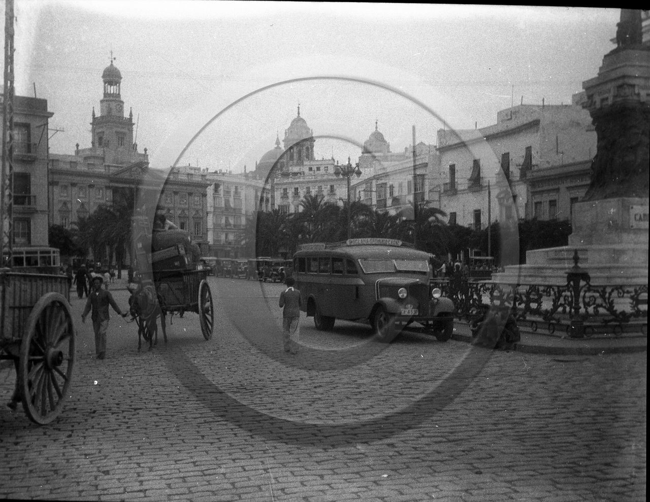 AUU 102 Espagne autobus Ford.jpg