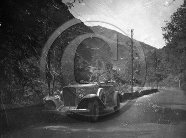 AU 337 Auburn 8-100 a phaeton sedan 1932 .jpg