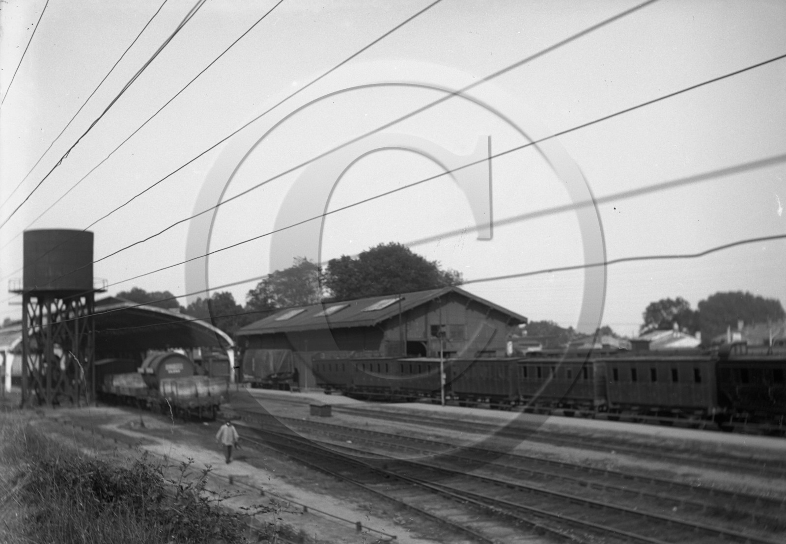 vi  1609  Langon prise d'eau a la gare  dpt 33 .jpg