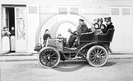 AU 2802  ancetre .jpg