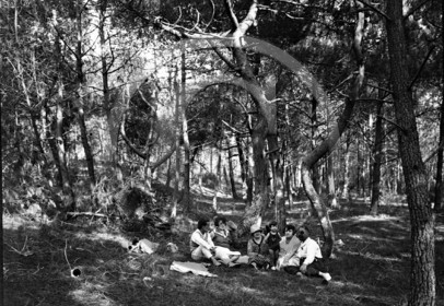 vi  1753 Montalivet en 1928 groupe à Robinson .jpg