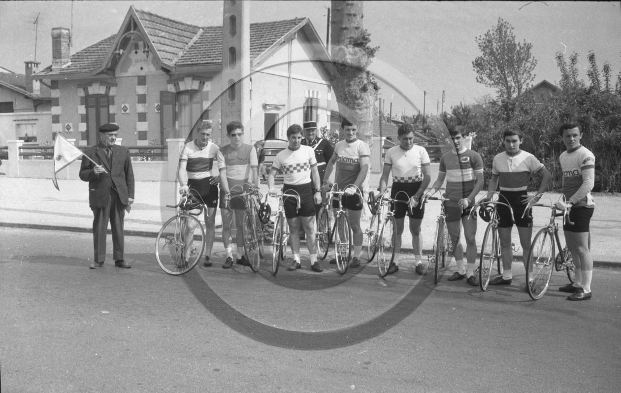 pochette 4710 course cycliste 30avril 1967 -  1 -.jpg