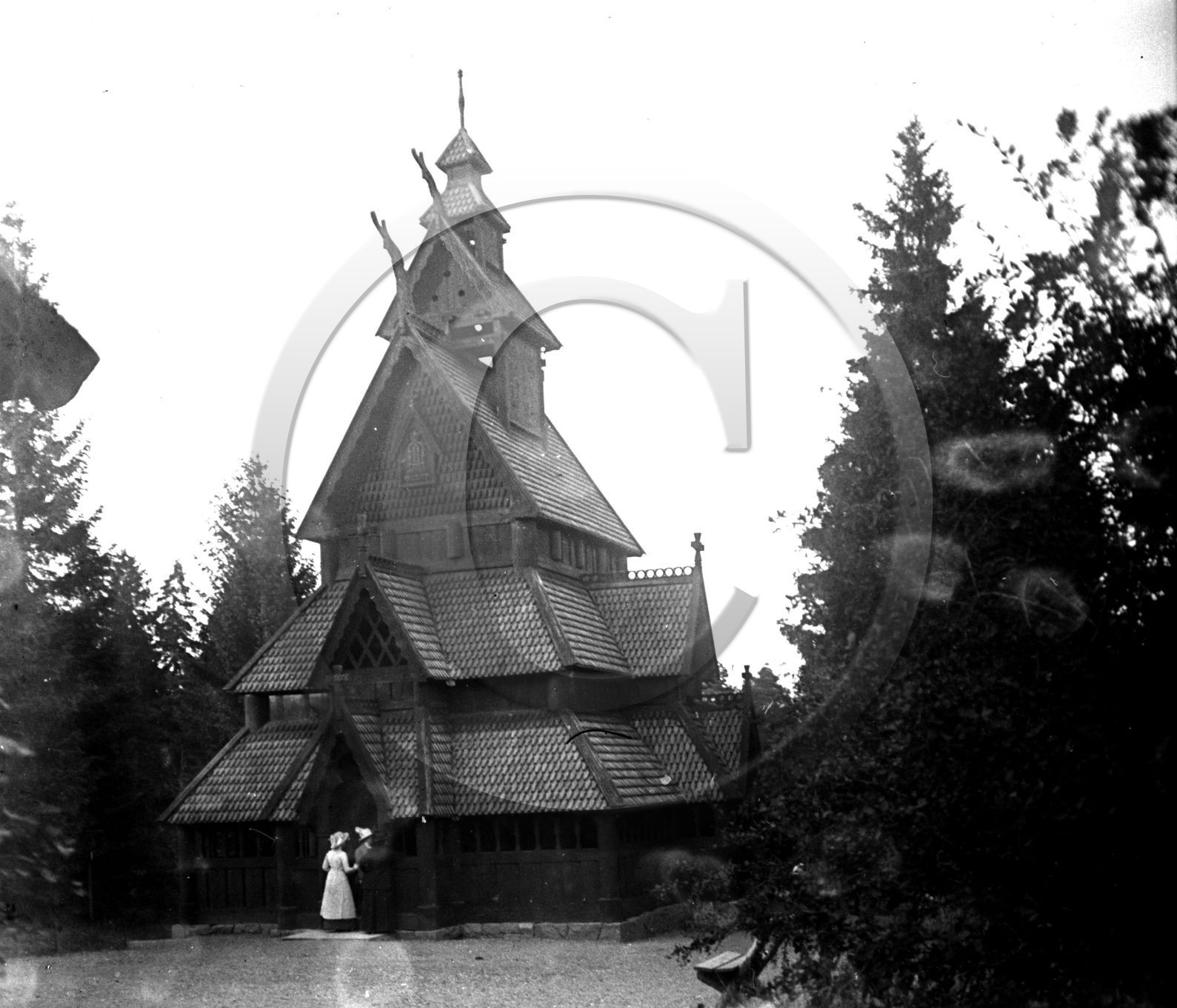 Norvege eglise debout en bois  5.jpg