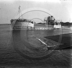 BA 1350 port Bloc bac de Royan.jpg