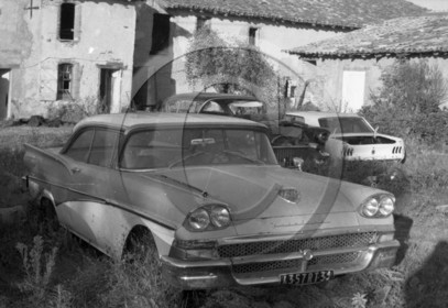 AU 212 Ford Fairlane coupe 1958.jpg