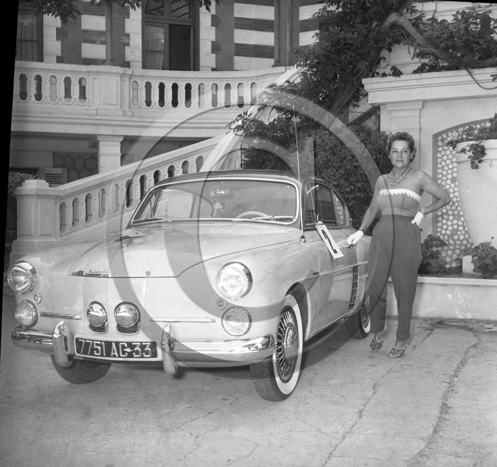 AUCE 476 Renault 4cv autobleu .jpg