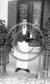 garcon de cafe  .jpg