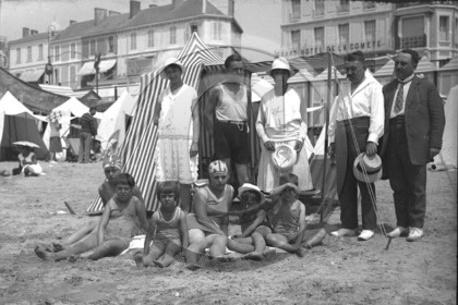 vi  251 Soulac la plage hotel la comete.jpg