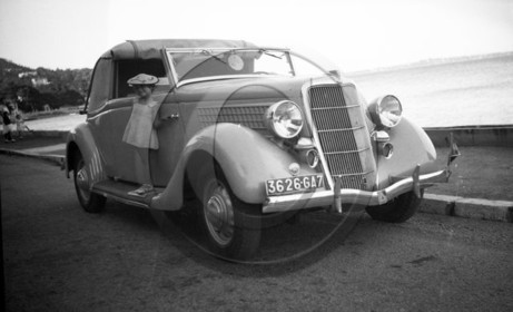 AU 4613 Ford V8 48 cabriolet Janer .jpg