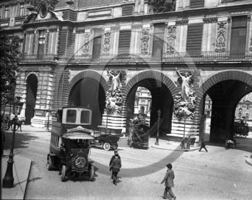 vi  1487  Paris Cie des  omnibus.jpg