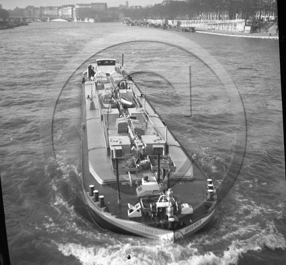 BA 1531 péniche Ardennes .jpg