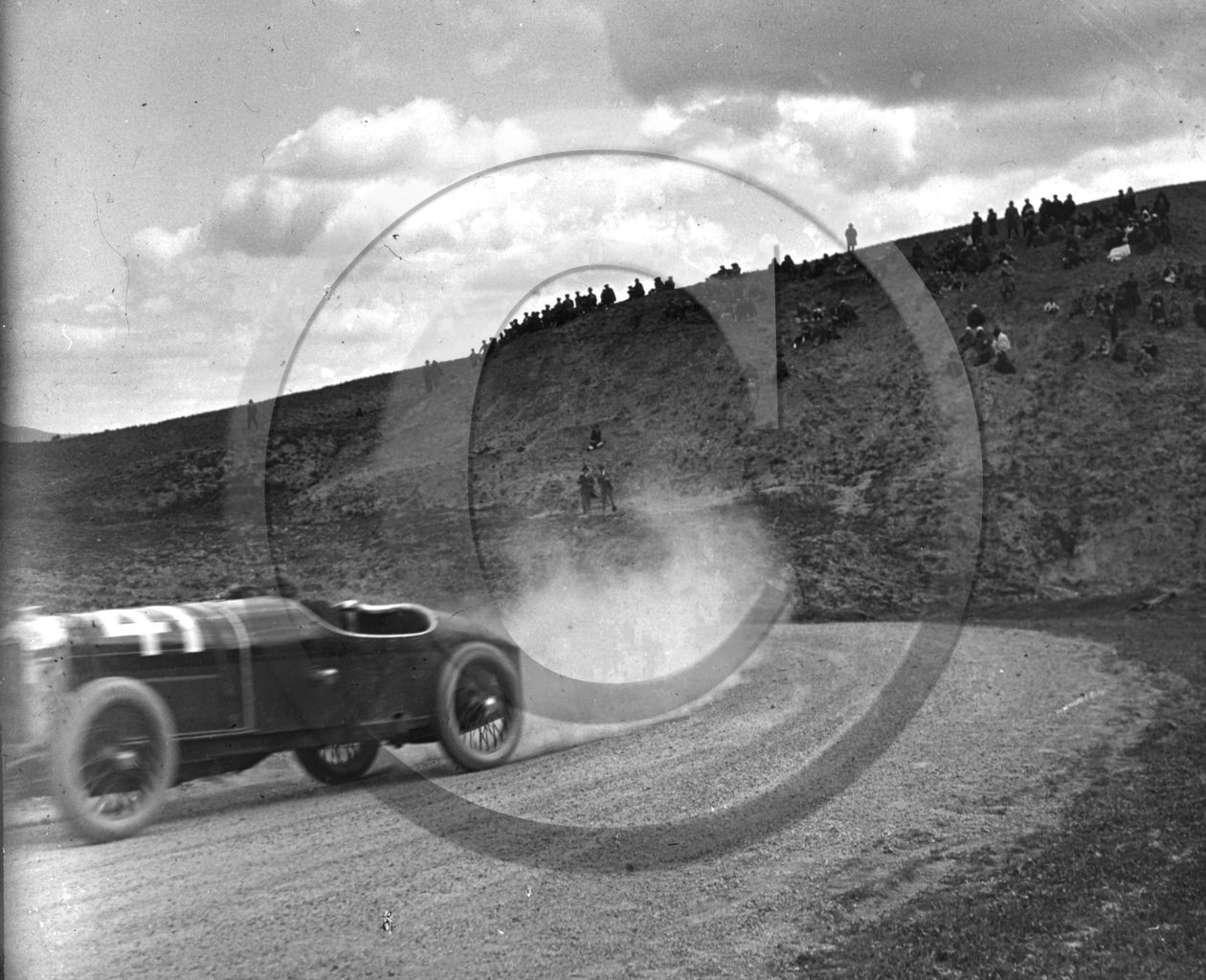 AUC 88 Médéa course de cote 10-4-27  Seyfried sur Salmson .jpg