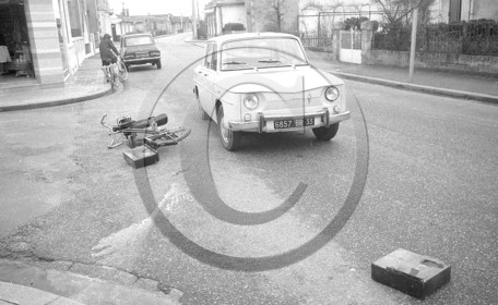 mov 163  velosolex droite.jpg