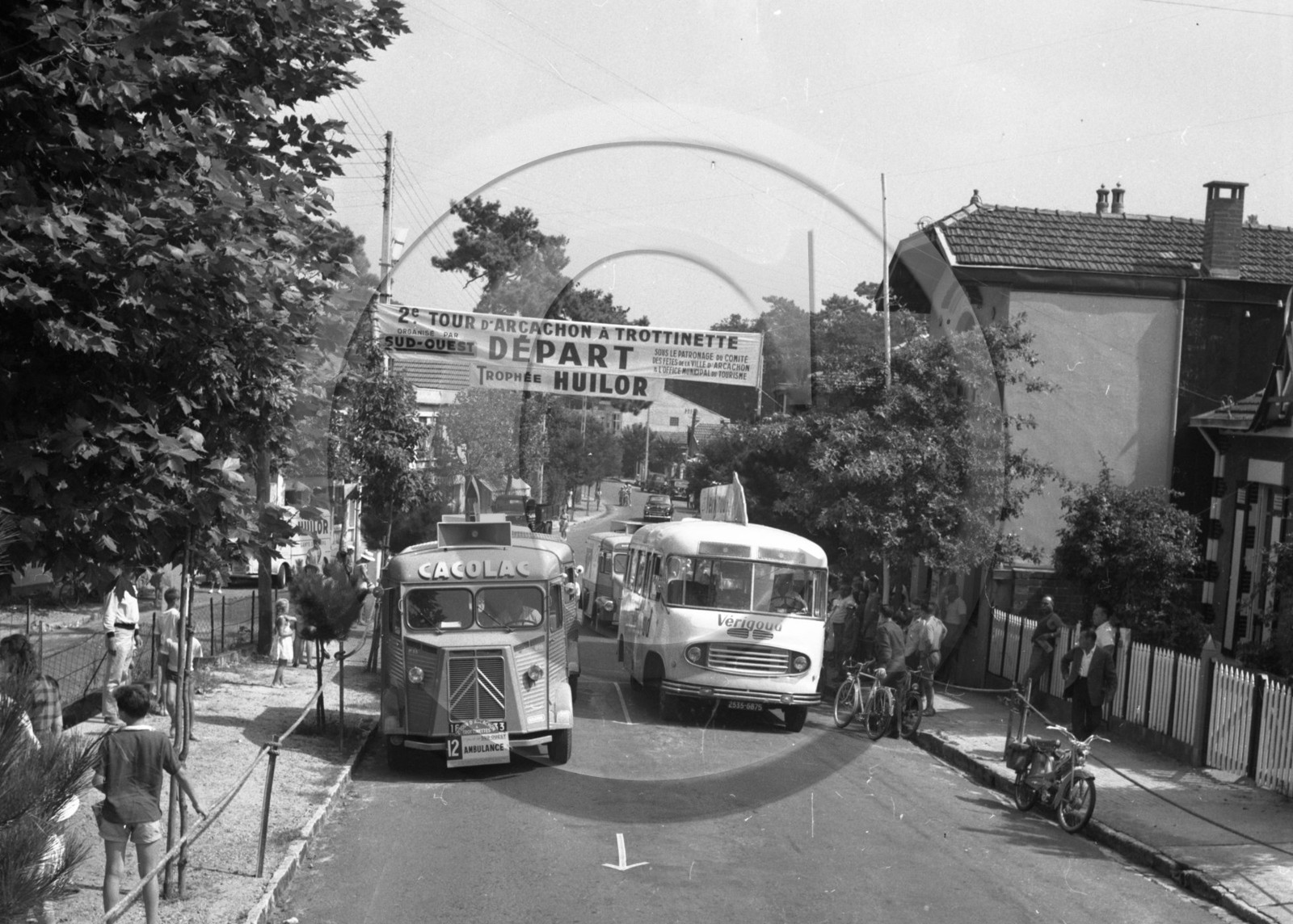 AUU 141 Citroen HY Aout 1964  .jpg