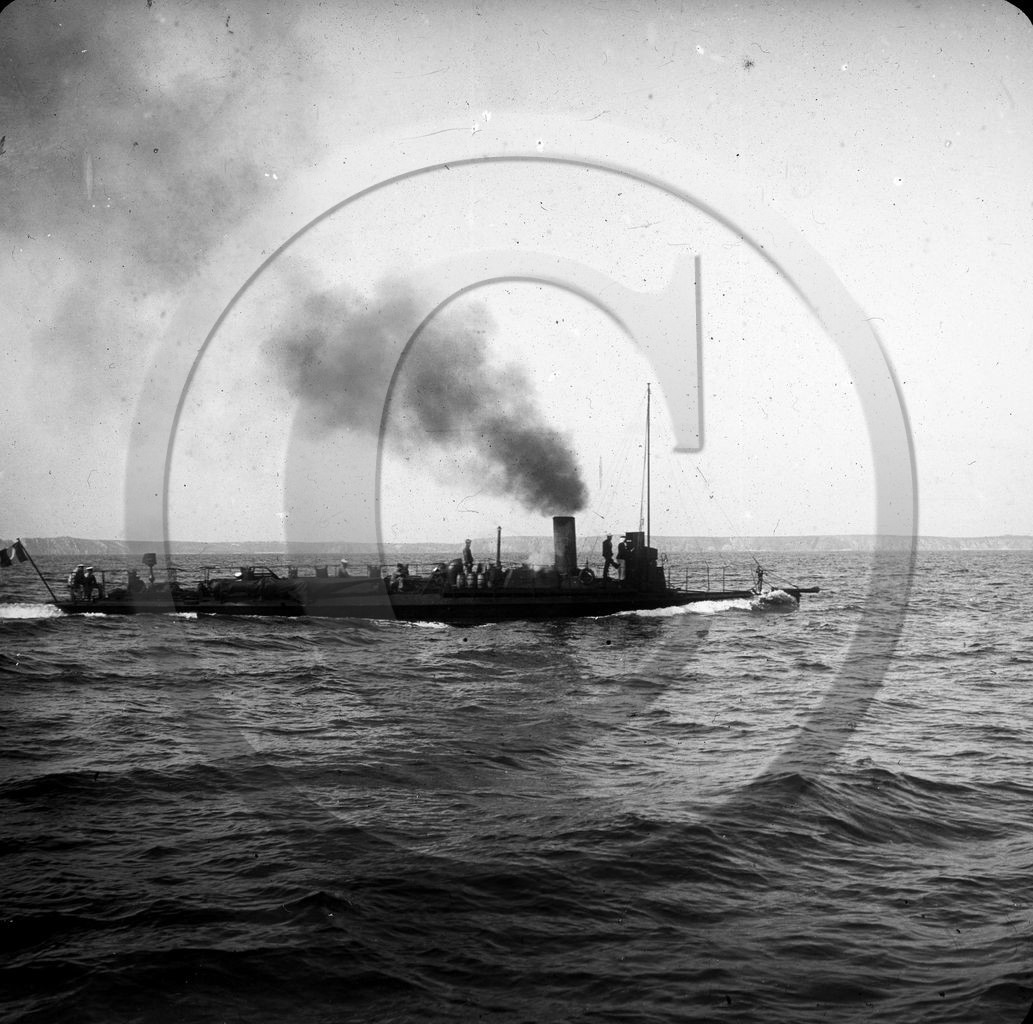 BA 1603 navire de guerre .jpg